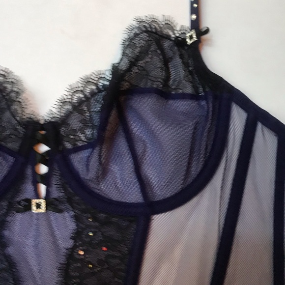 Victorias Secret Holiday Lace Merrywidow & Thong Midnight Blue 34D & M Thong NWT - Picture 6 of 9